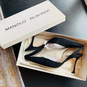 Manolo Blahnik Black Carolyne Crepe Slingbacks